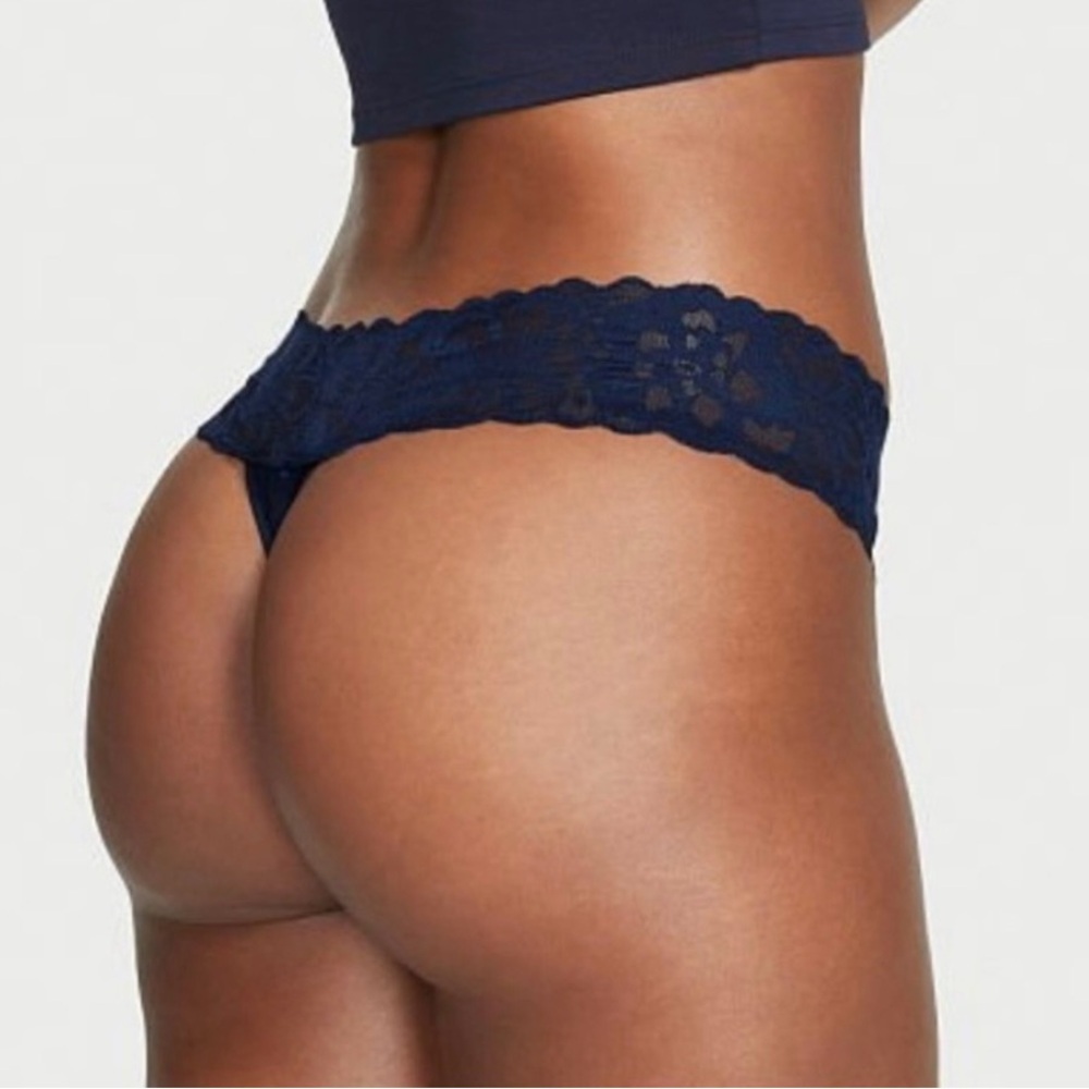 Victoria’s Secret polka dot thong panty with lace trim at the waist - Picture 3 of 3